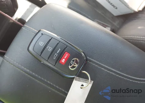 2026 Toyota Camry Le z USA, uszkodzony, nr VIN 4T1DAACK5TU214301